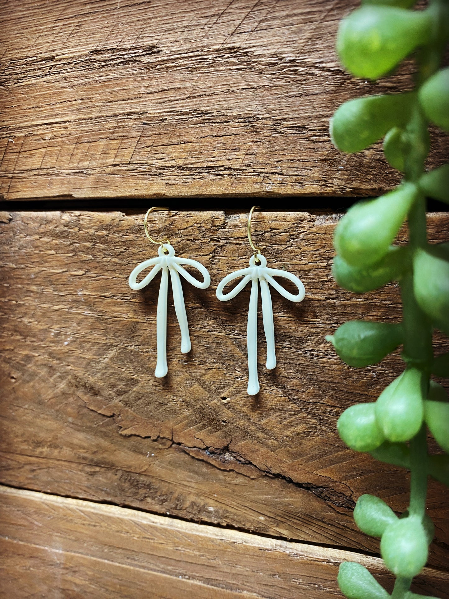 Happy Tied Bow Earrings - White