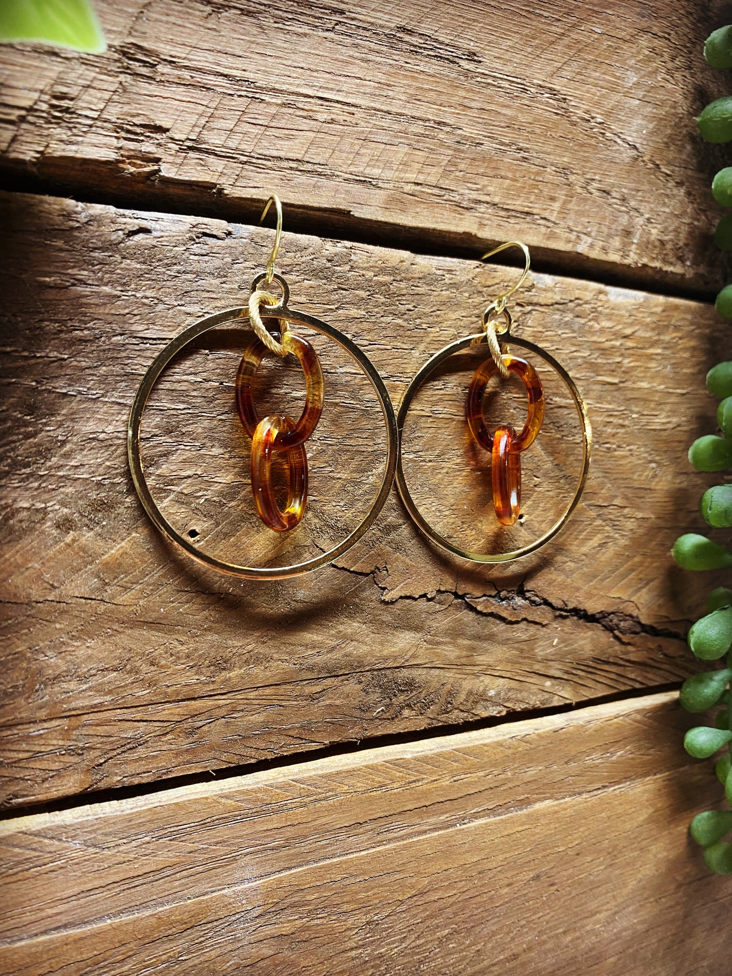 Tortoises Shell Chain Hoops