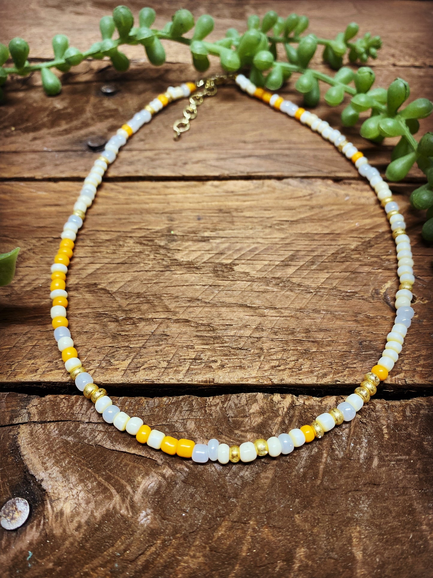 Beaded Necklace - White & Gold