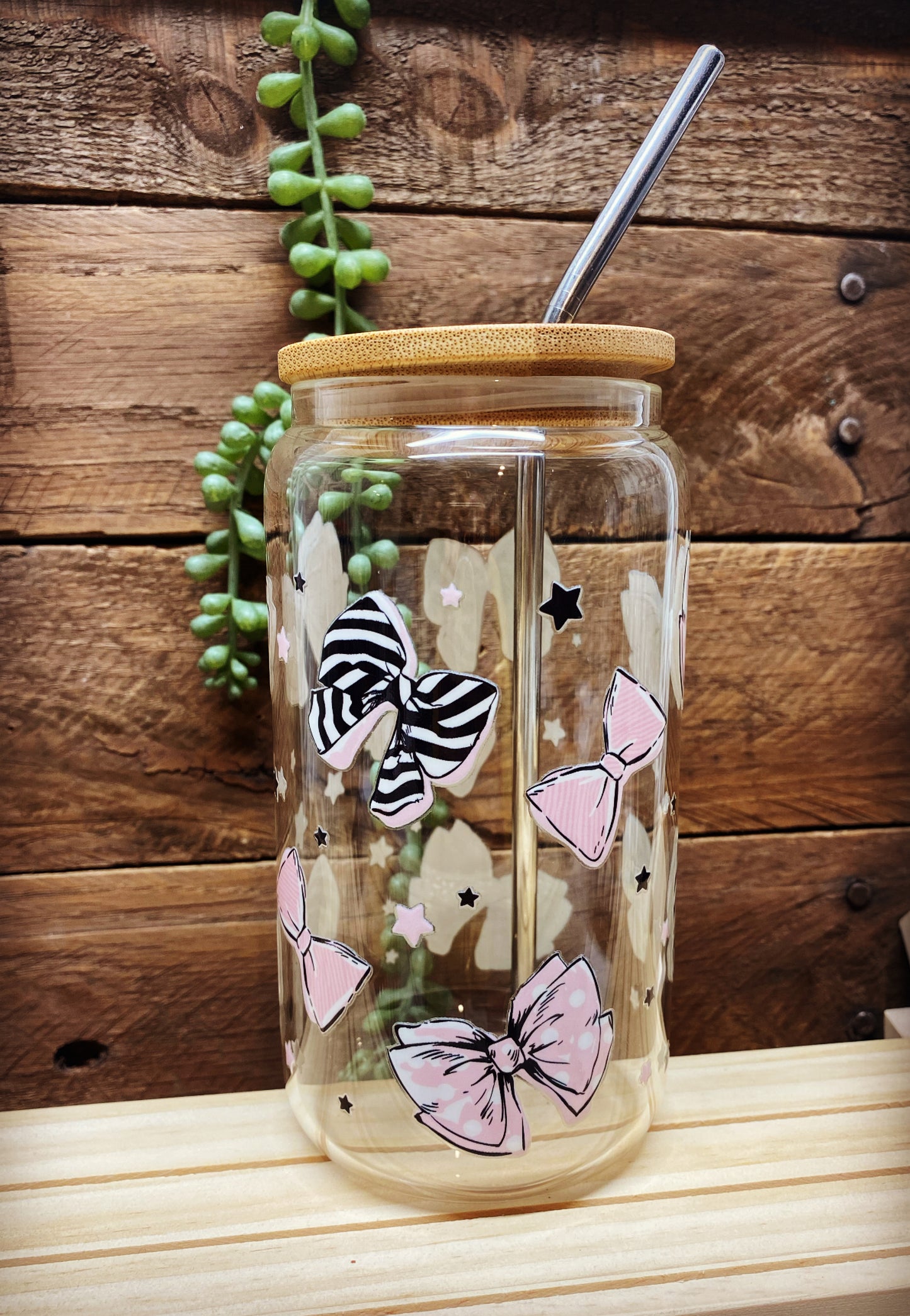 16oz Glass Cup - Black and Pink Bow Mix