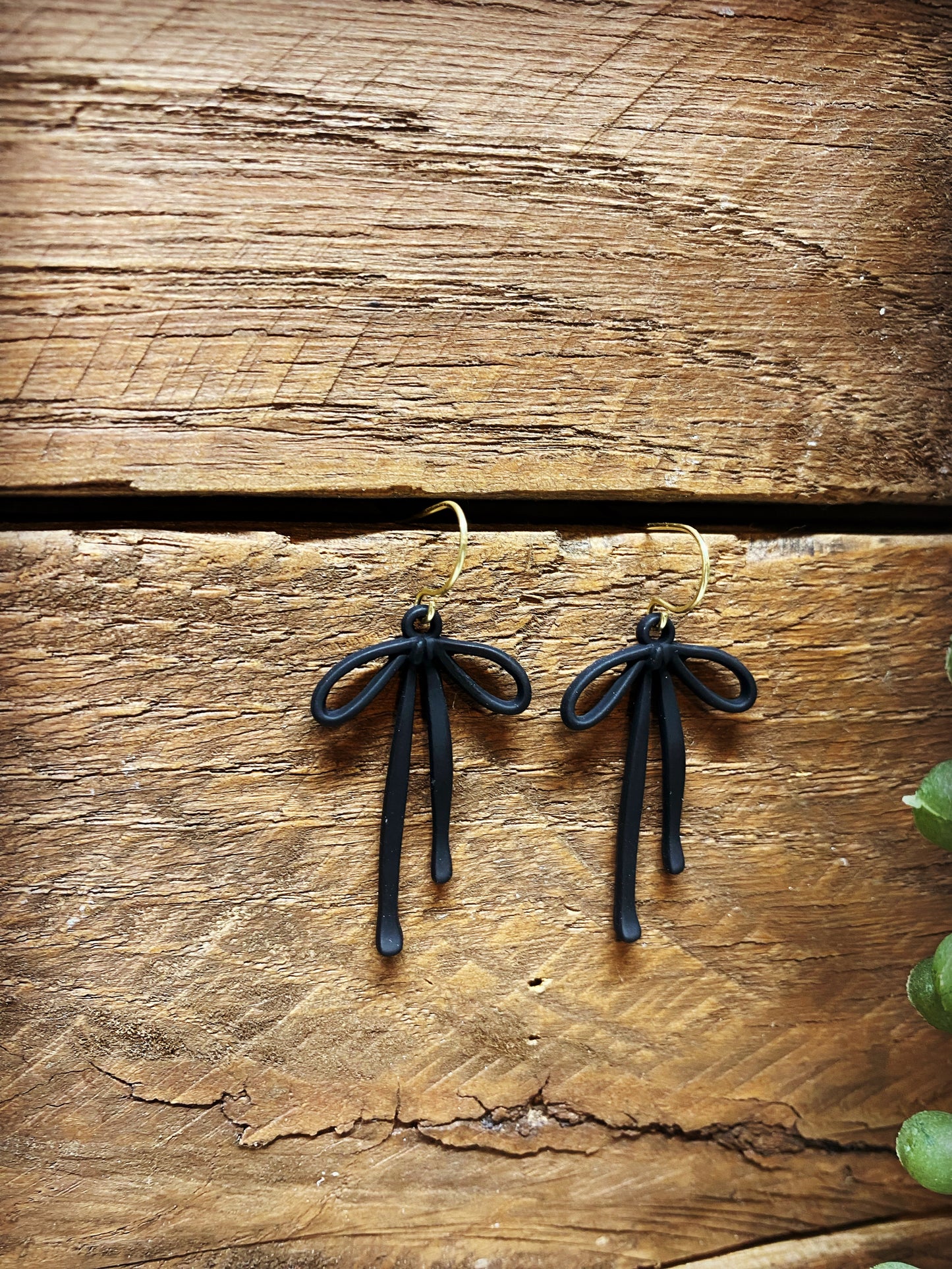 Happy Tied Bow Earrings - Black