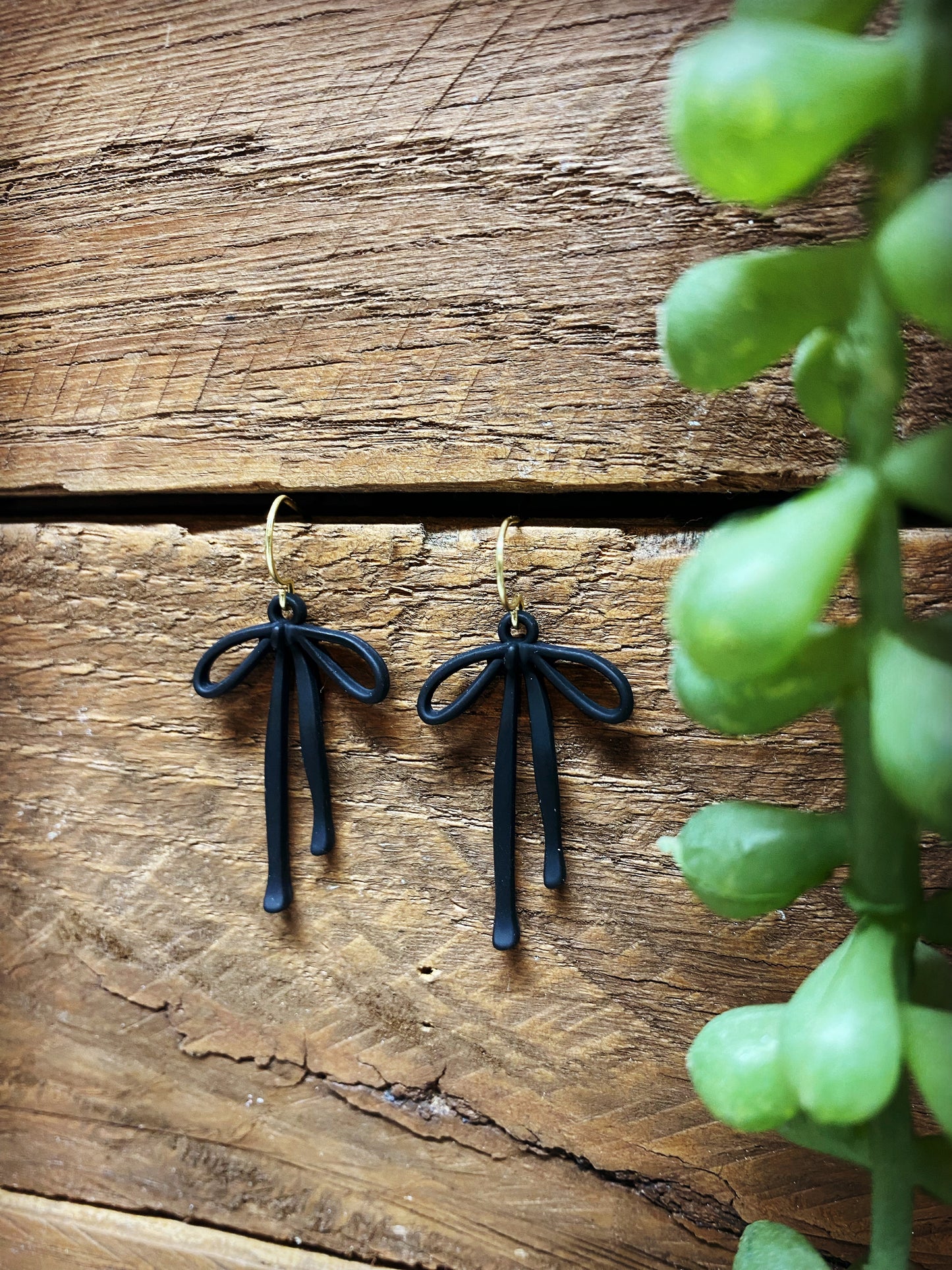 Happy Tied Bow Earrings - Black